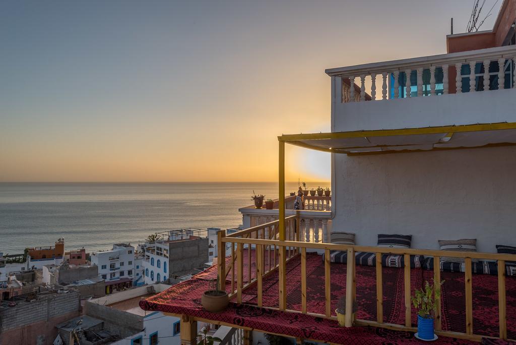 Sundesk Coworking And B&B Taghazout Exterior photo